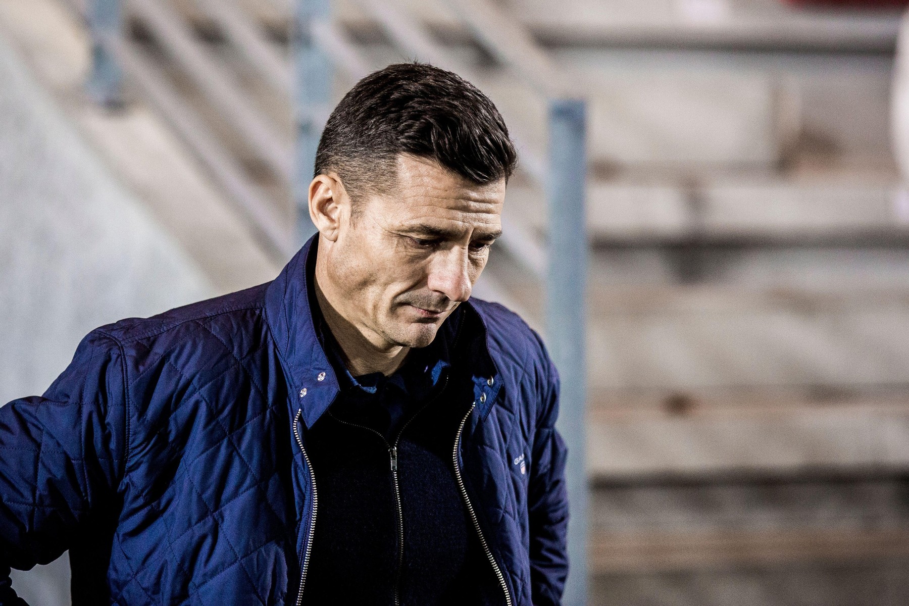 Un fost antrenor care a luat titlul cu FCSB, în luptă cu un spaniol și un grec pentru preluarea Craiovei! 