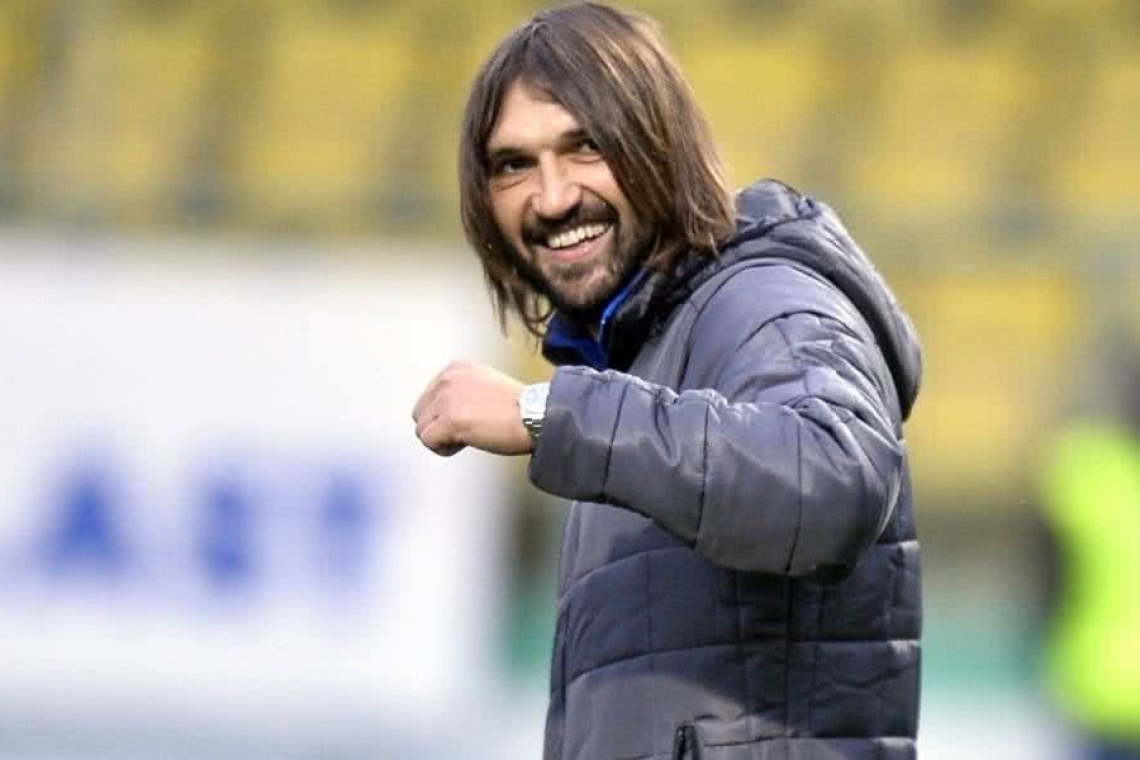 Dan Alexa s-ar bucura pentru performanţele trupei din Grant 