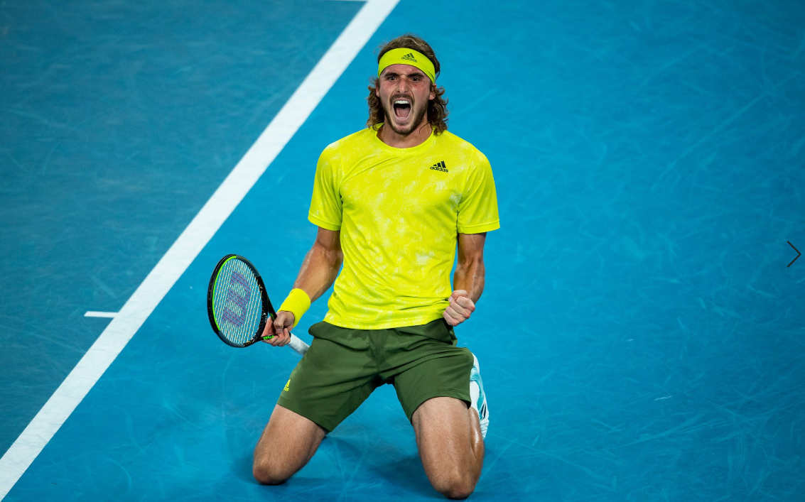 Stefanos Tsitsipas merge în semifinale la Australian Open