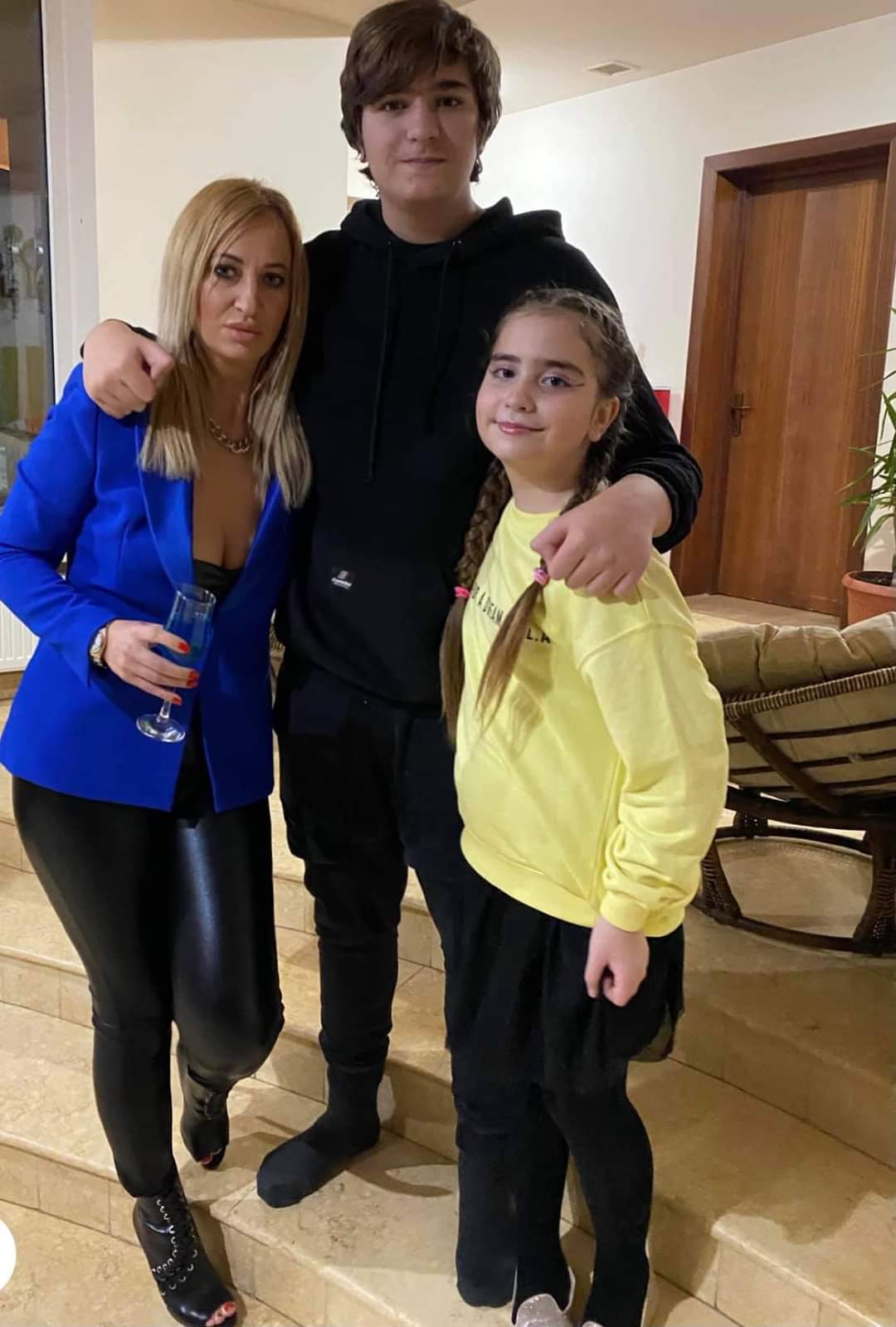 Mirela fosta sotie pancu si copiii lor