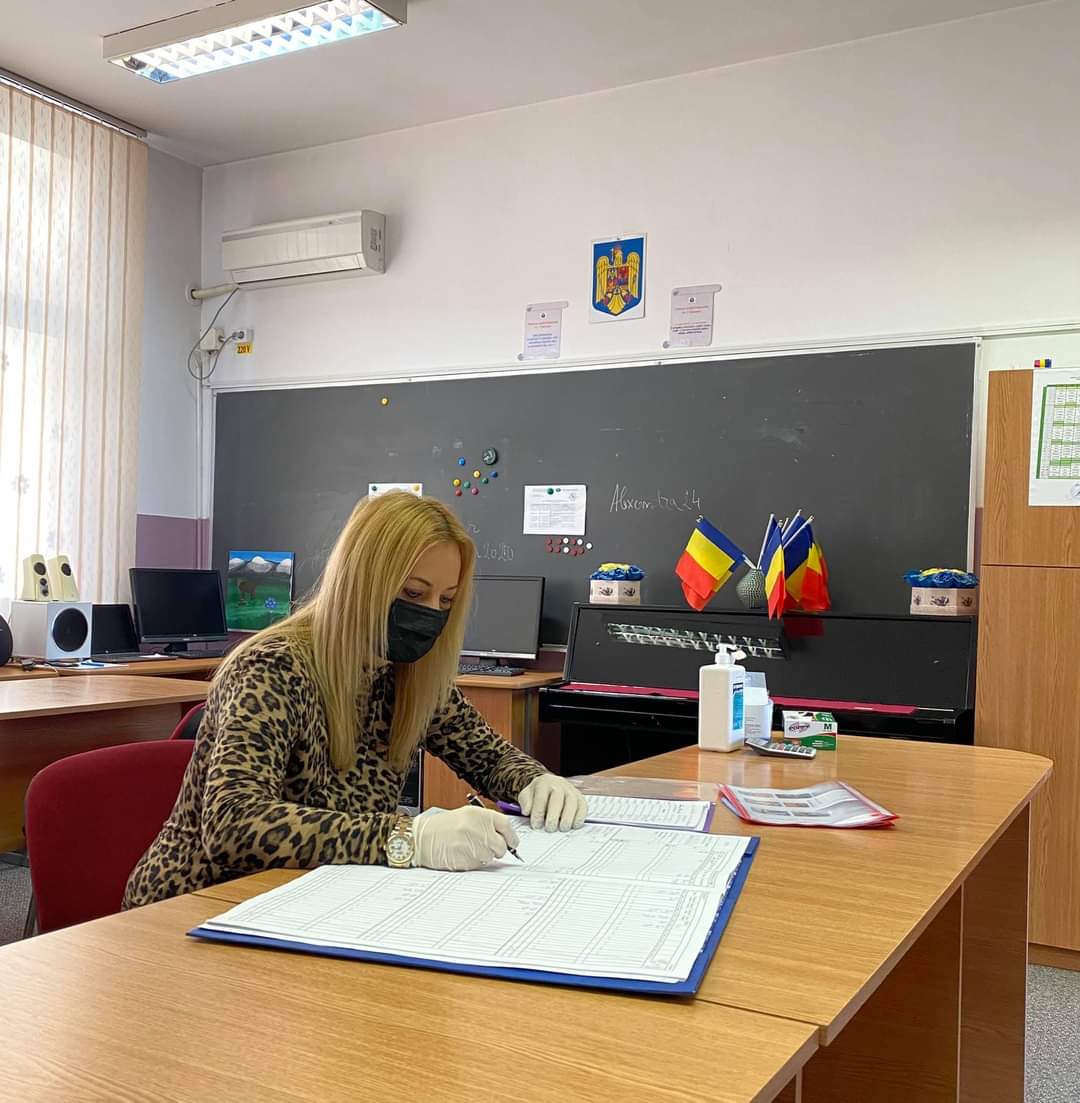 Mirela Stanciu este profesoară la o școală din Pipera