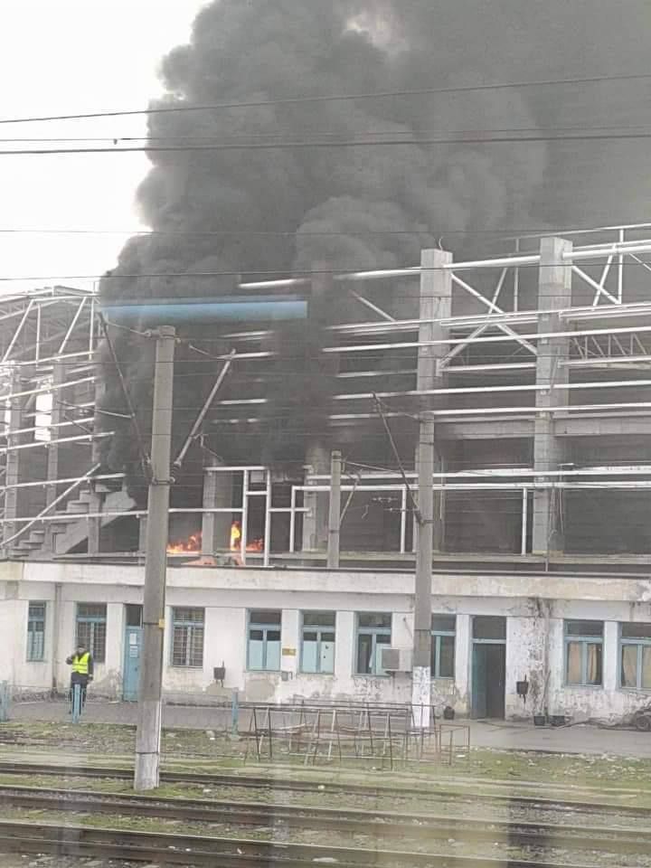 Arde Giuleștiul! Un nor gros de fum se vede deasupra noii arene a Rapidului