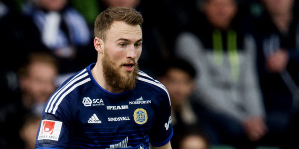 CFR Cluj transfera pe banda rulanta. Dupa islandezul Runar Mar Sigurjonsson, campioana mai aduce doi fotbalisti in zilele urmatoare