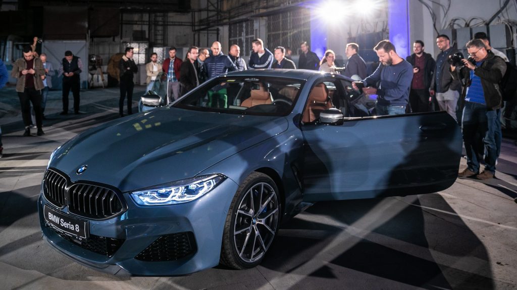 Cum a fost surprins Florinel Coman dupa ce i s-a facut dosar penal. „Septarul” de la FCSB are sofer de... milioane. Asa arata „masina de peste” a lui Olimpiu Morutan, actualul sofer al lui „Mbappe de Romania”