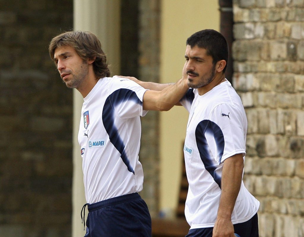 Frați de cruce, dar dușmani pe teren! Pirlo i-ar putea semna sentința prietenului Gattuso