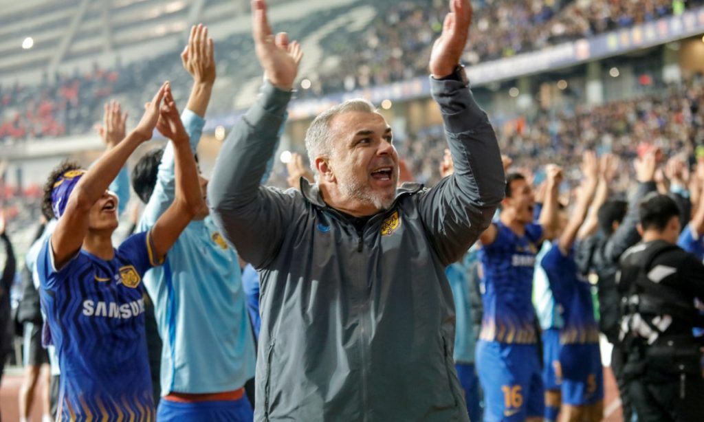 Cosmin Olăroiu, după ce a câştigat titlul cu Jiangsu Suning