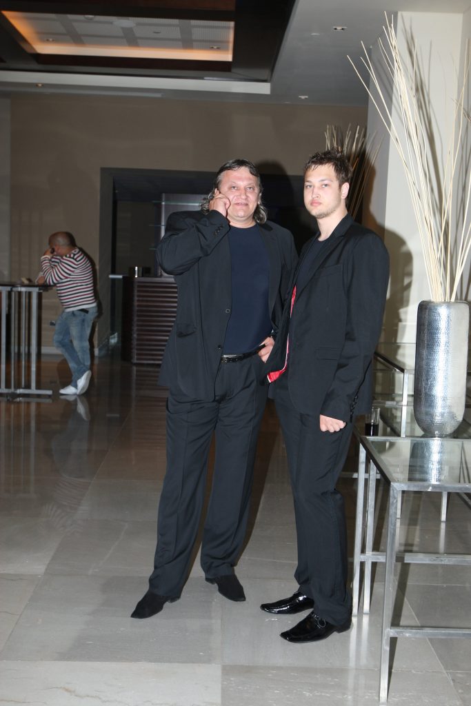 El este Răzvan Lupu, cel care a salvat-o pe fata de la metrou