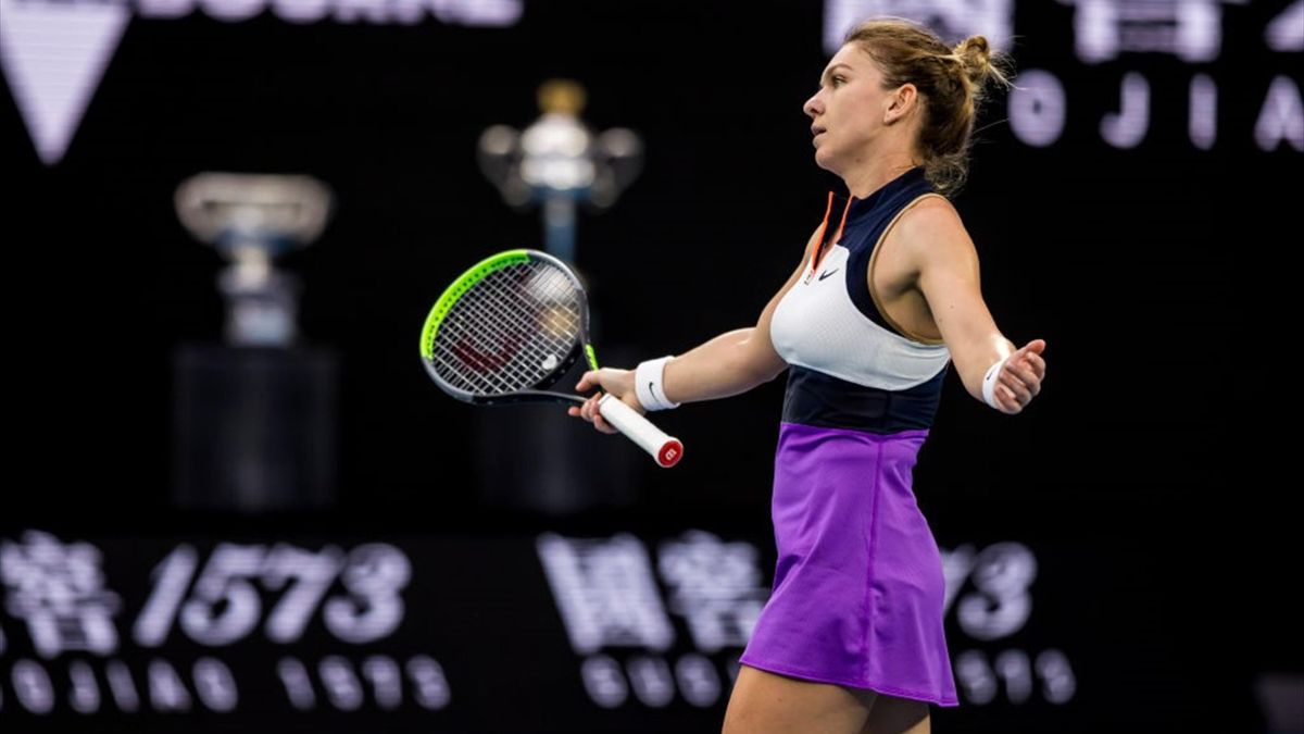 Simona Halep s-a retras de la Dubai din cauza problemelor medicale