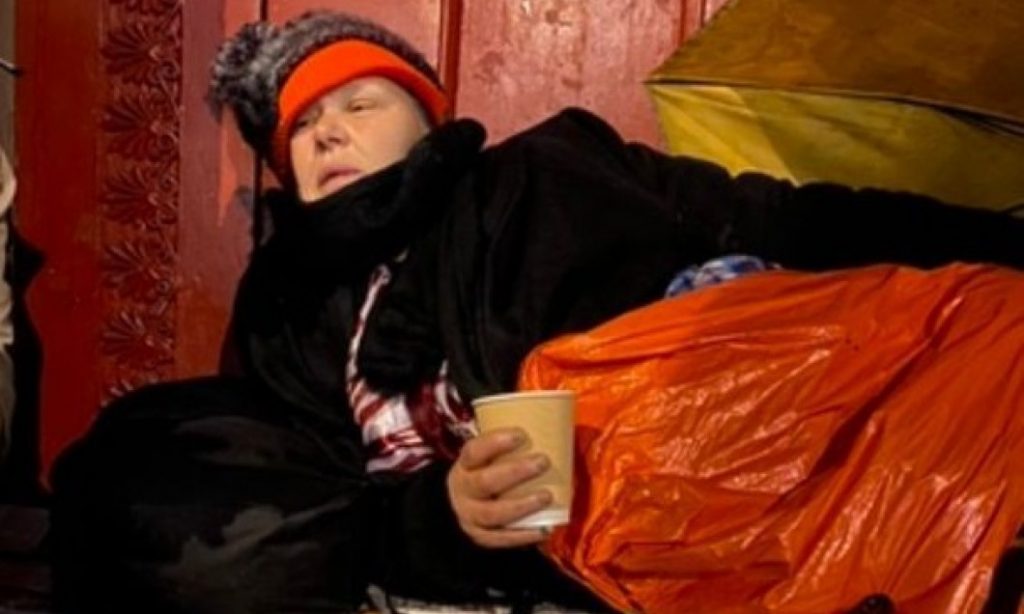 Laranie McHendrie Decaire a ajuns să doarmă într-un cimitir