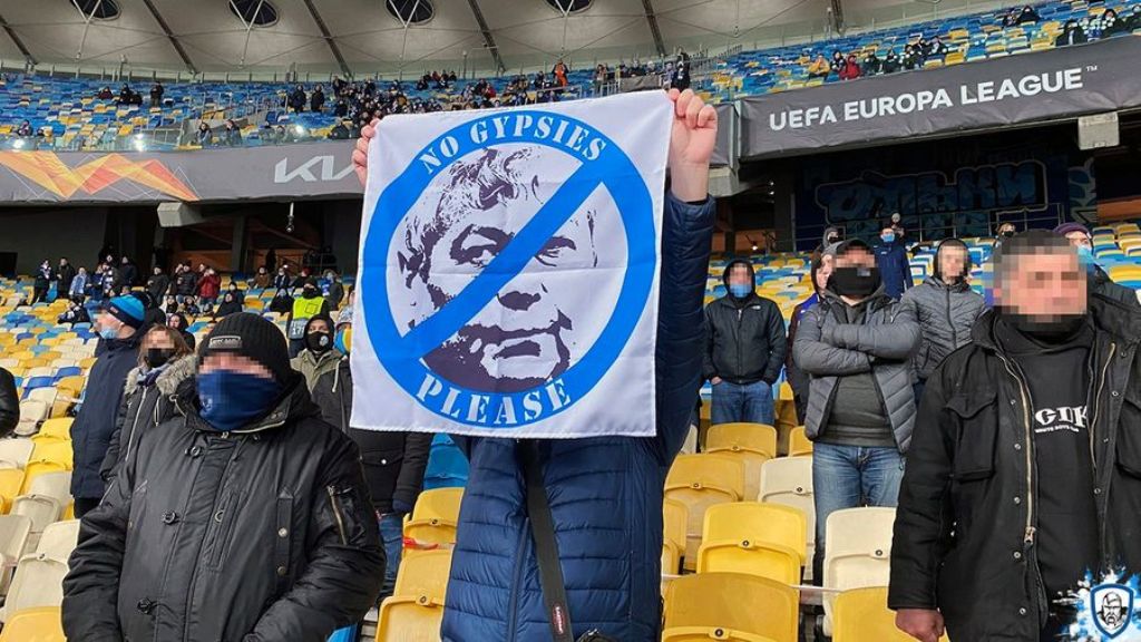 „Fără țigani, vă rugăm”. Mesaj scandalos la adresa lui Mircea Lucescu afișat de fanii lui Dinamo Kiev