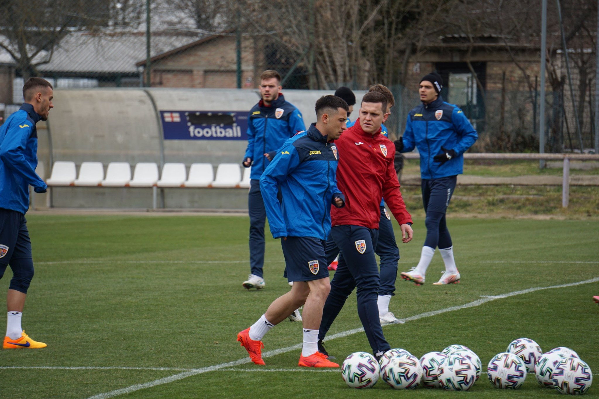 Mutu nu s-a decis încă ce prim ”11” va folosi mâine, cu Olanda: ”Am îndoielile mele. În lot sunt 20 de jucători cam de același nivel”