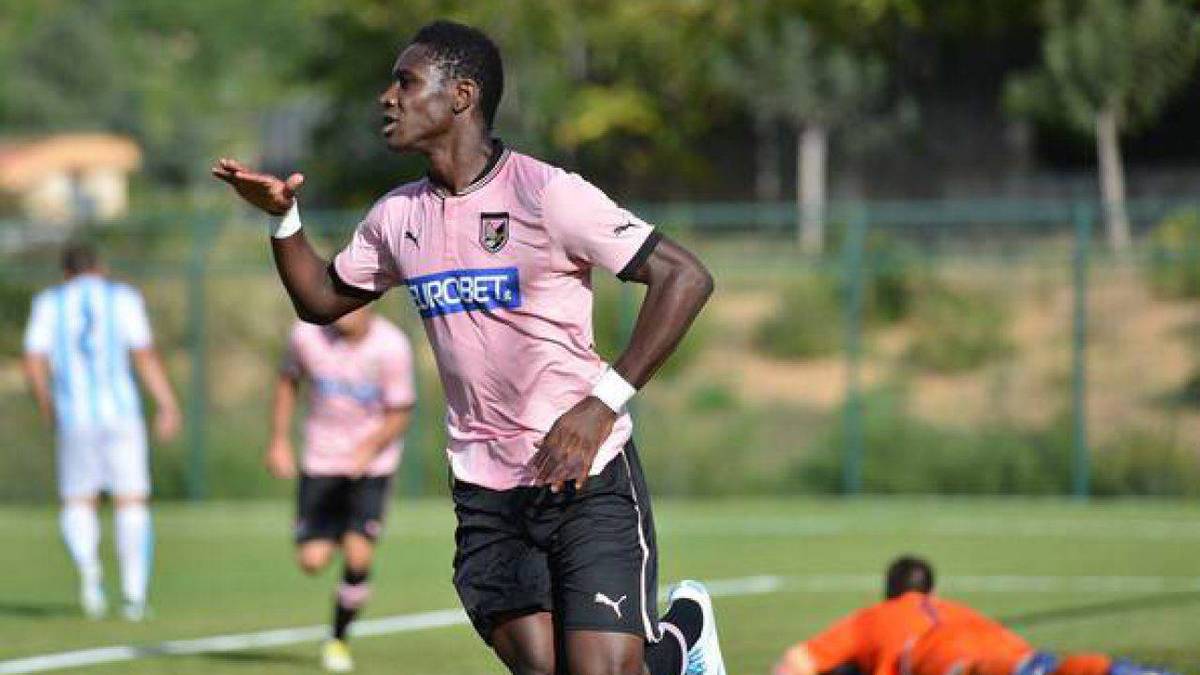 De la Palermo, Malele a fost împrumutat la mai multe echipe în Portugalia