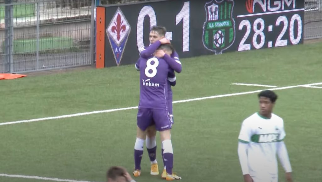 VIDEO. Louis Munteanu o duce pe Fiorentina în finala Cupei Italiei Primavera. Un nou gol superb marcat de român