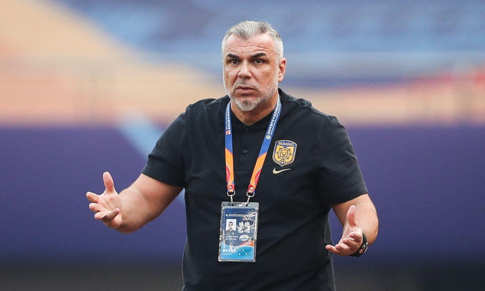 Cosmin Olăroiu nu mai este antrenorul lui Jiangsu FC