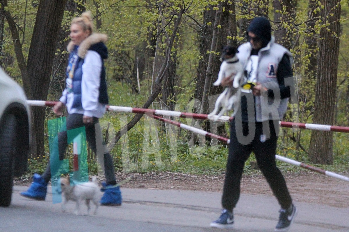 Daniel Pancu a ieșit la o plimbare cu iubita în parc