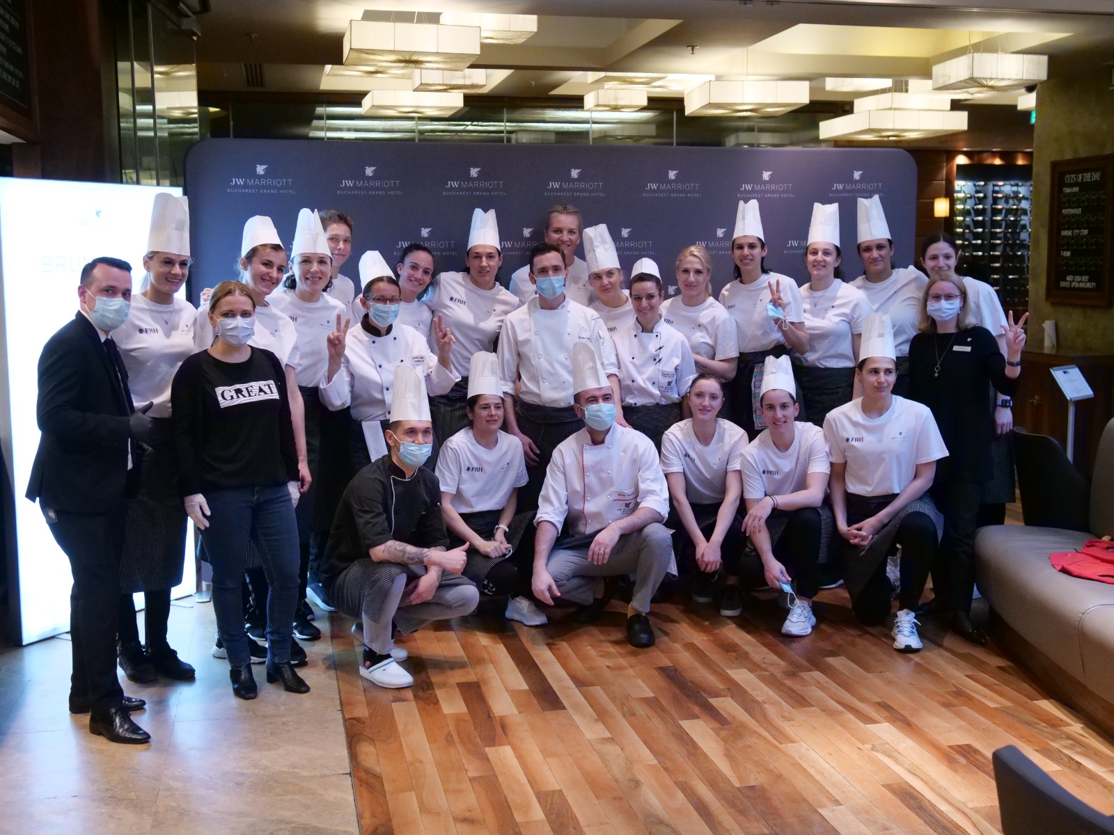 Handbalistele din naționala României au gătit în cantonament