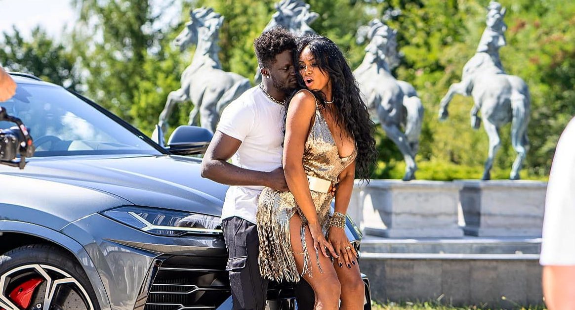 Mașina oferită de Țiriac a fost folosită pentru un videoclip