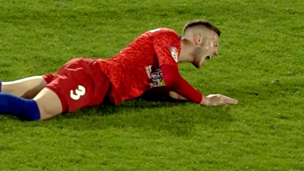Ionuţ Panţîru a fost accidentat de Adrian Şut, în meciul pierdut de FCSB cu Sepsi, 1-2
