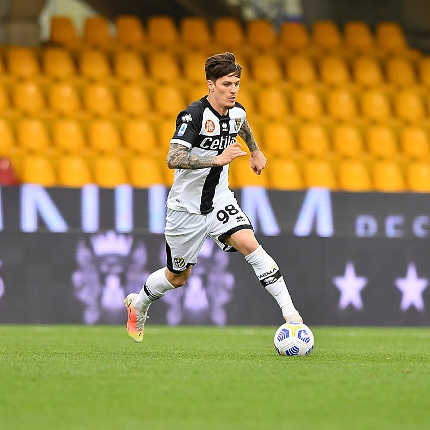 Dennis Man a evoluat în 14 partide pentru Parma în această stagiune