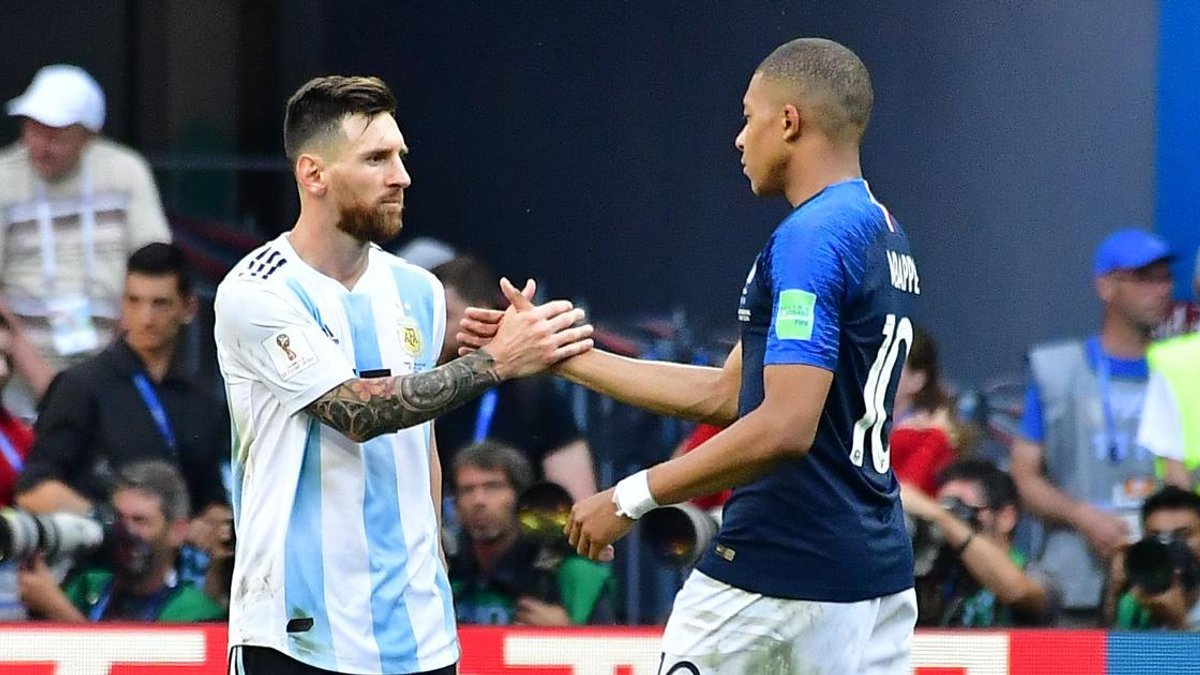 Messi, discuție cu Mbappe după meci
