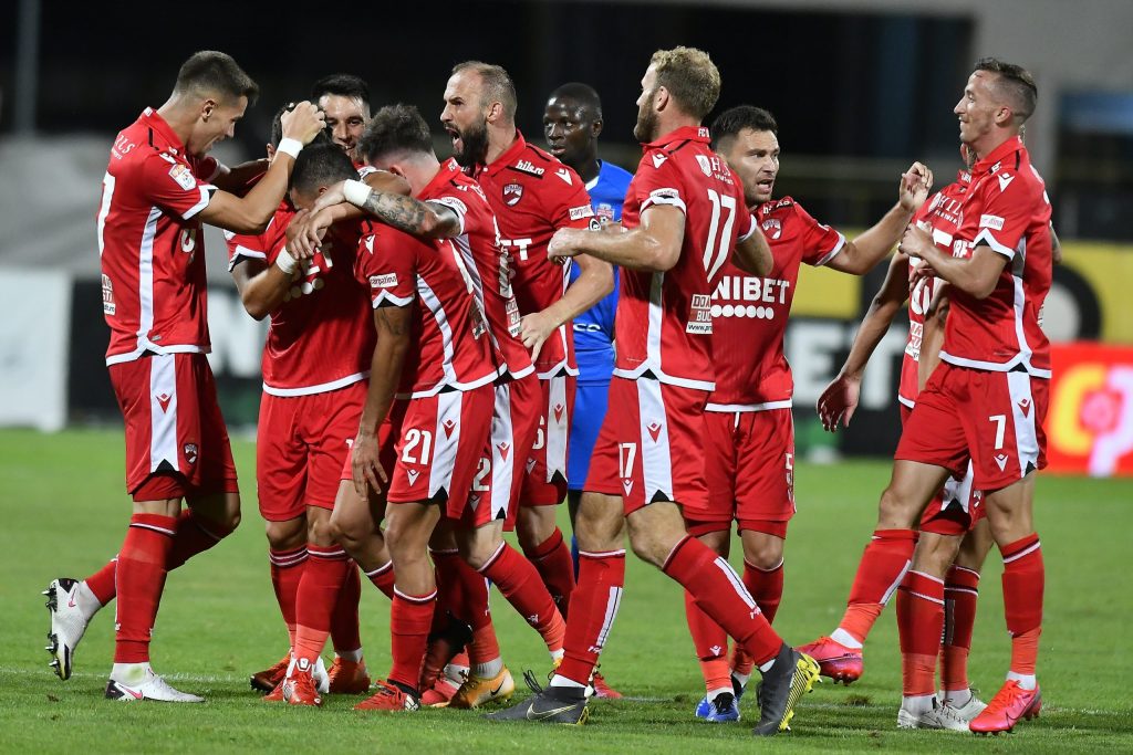 Sedinta cu scantei la Dinamo. Jucatorii au fost „urecheati” si li s-au transmis mesaje clare