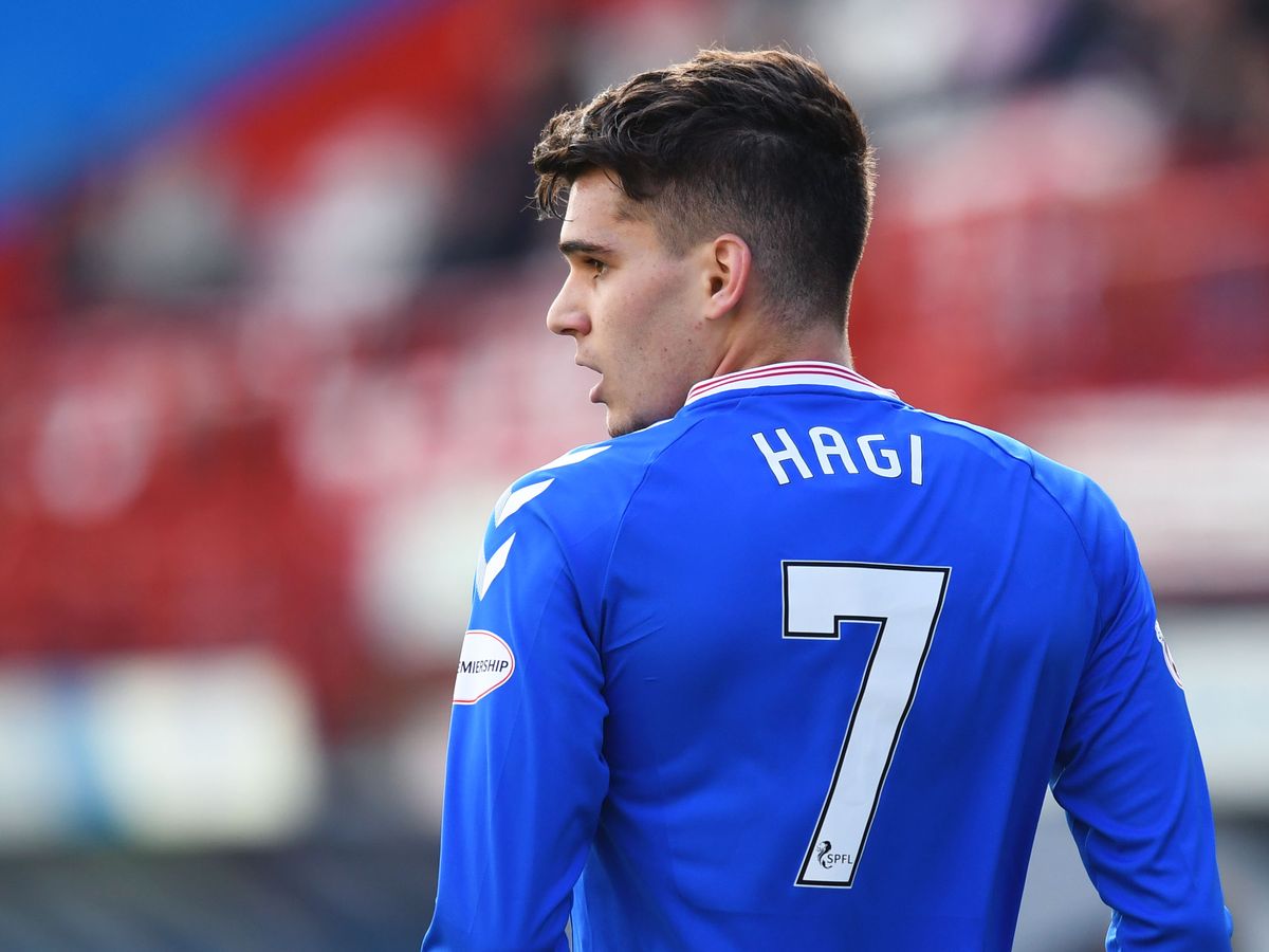 Curg ofertele pentru Ianis Hagi