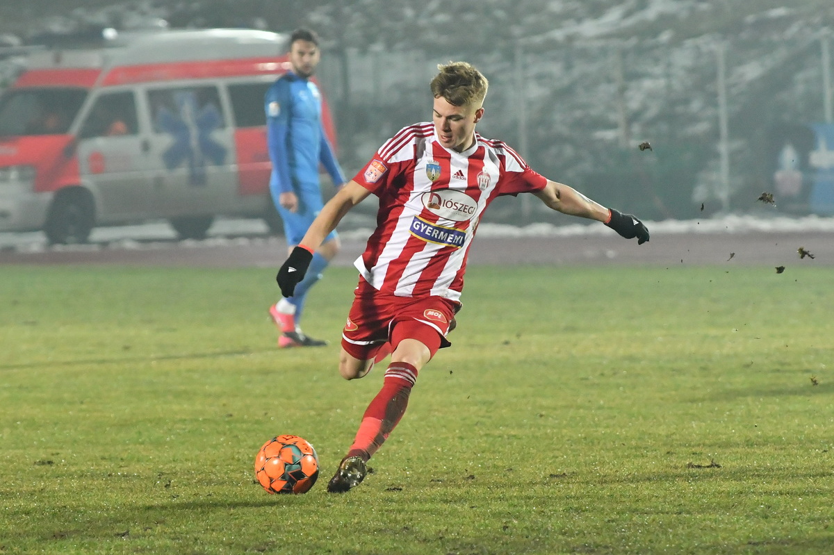 Naționala olimpică este în piuneze! Încă un fotbalist a părăsit lotul lui Nicolae Dică