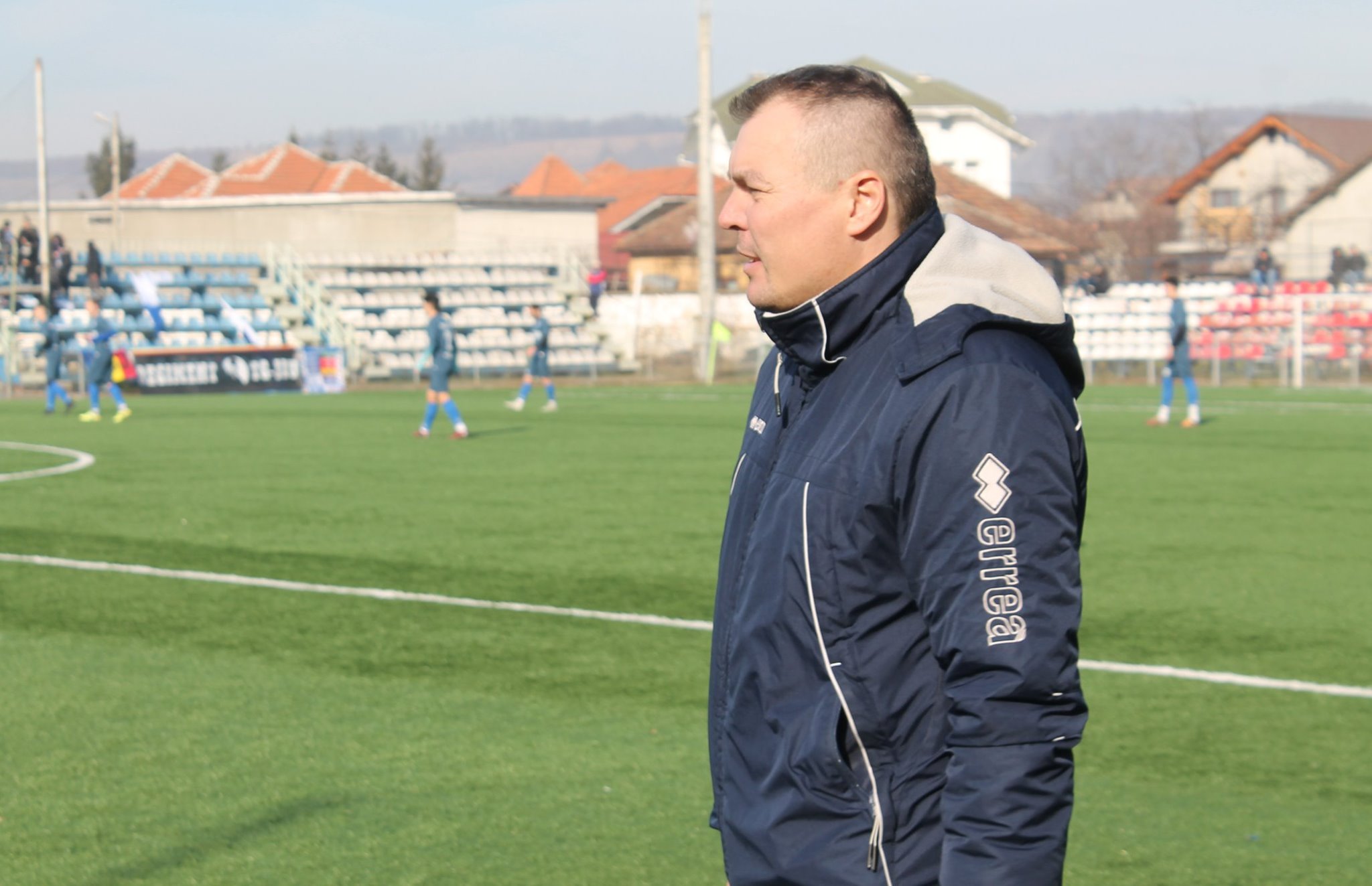 Suferință și disperare pentru un jucător din Liga 2. A fugit de la clubul care nu-l plătea. “Am slăbit fiindcă nu aveam ce mânca”