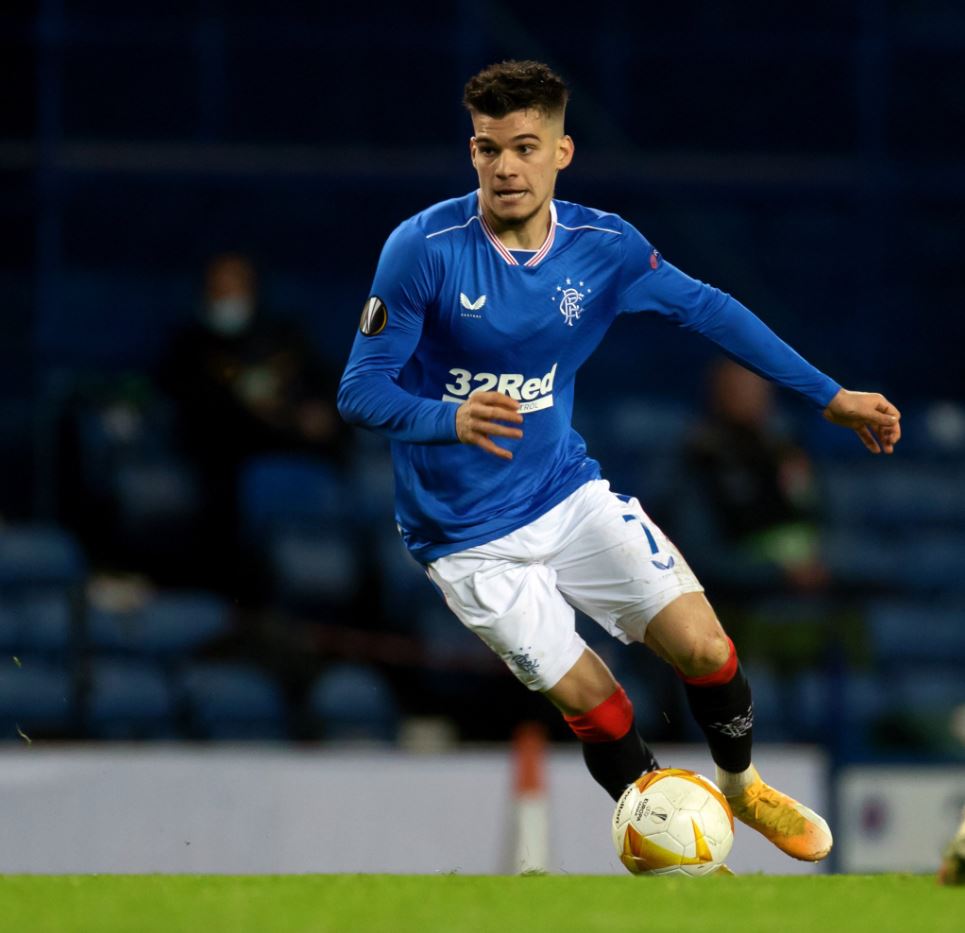 Ianis Hagi ar putea avea un nou rival pe post