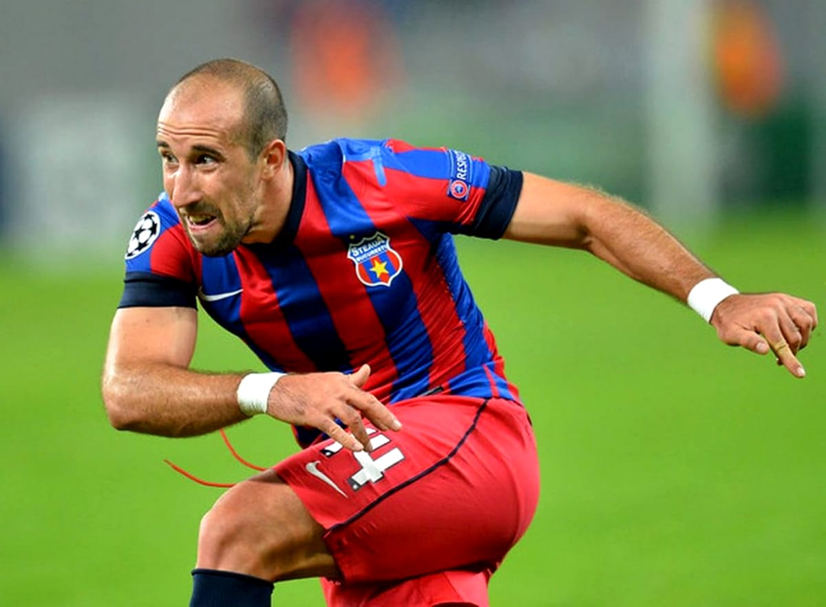 Iasmin Latovlevici, fundașul stânga a celor de la CFR Cluj, merge la echipa lui Adrian Mititelu