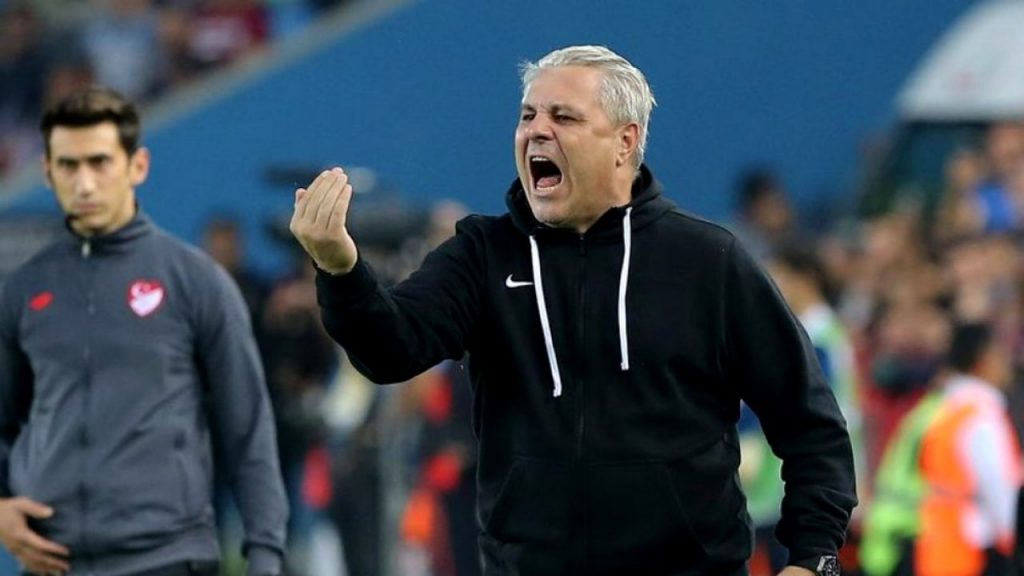 Marius Sumudica, atac dur la un alt antrenor: „I s-a lasat o masina de curse si a condus-o ca un tractorist!”