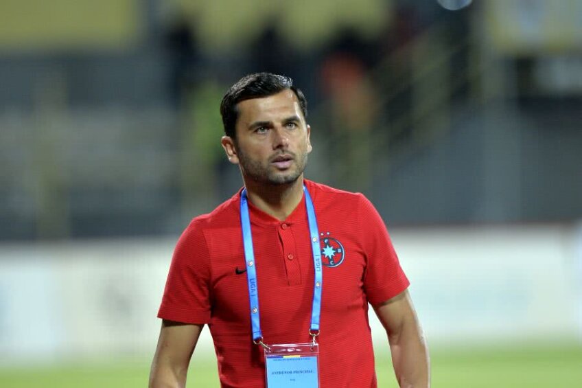 Aflat sub contract cu FRF, Nicolae Dica e criticat pentru ca a negociat cu Gigi Becali