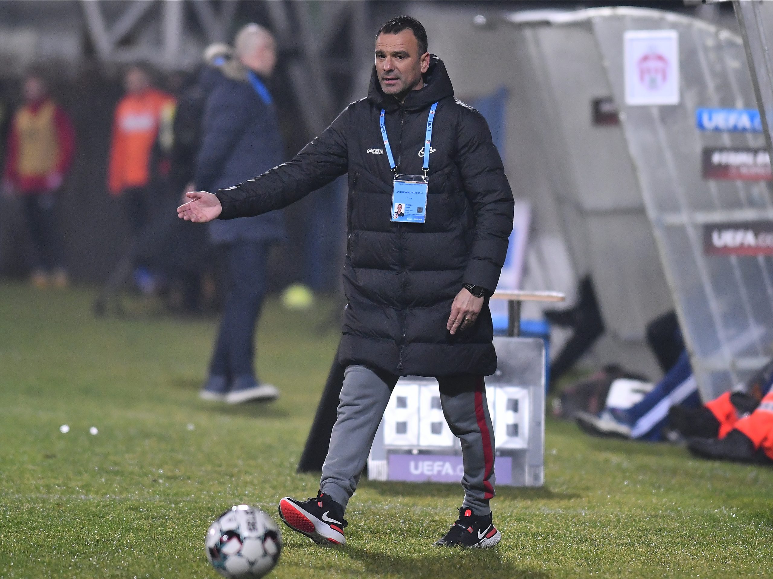 Toni Petrea rămâne la FCSB