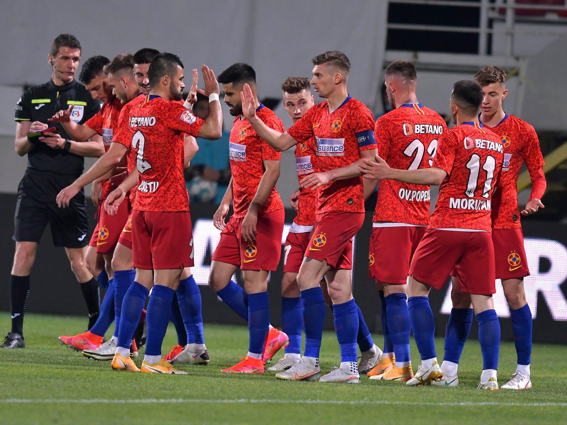 Gigi Becali are mare încredere în vedetele sale