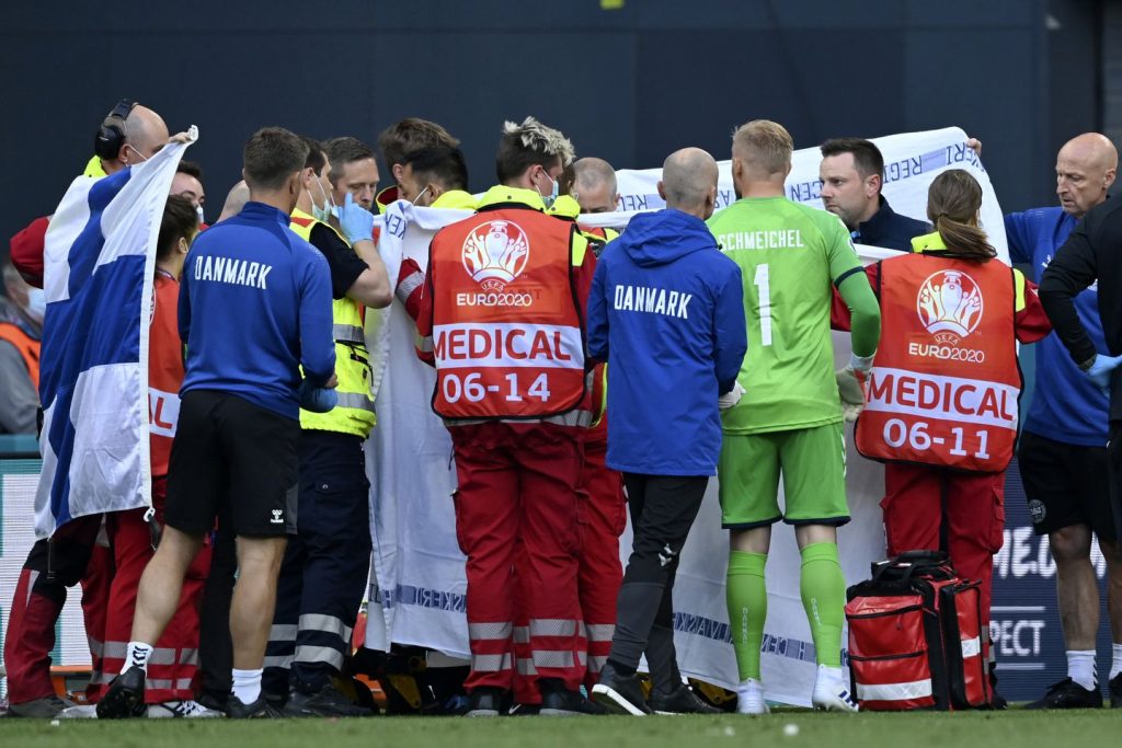 Cum explică medicii imaginile terifiante cu Cristian Eriksen. „Masajul cardiac însemnă că inima s-a oprit”