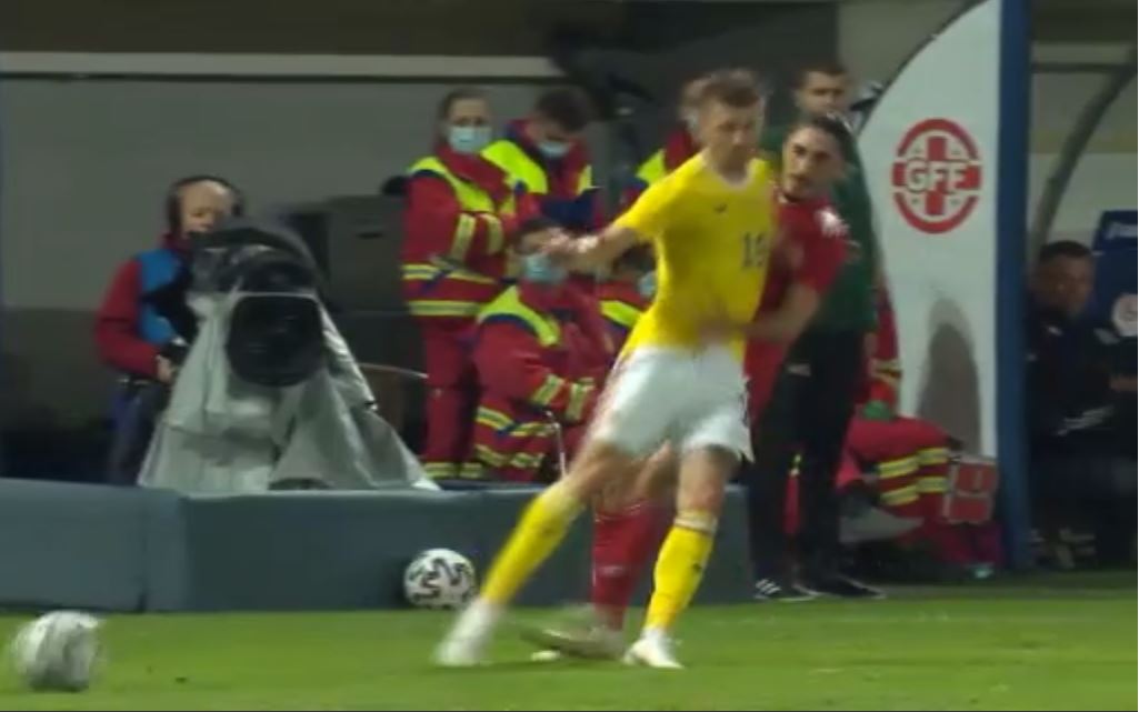 Florin Tănase a lăsat România în 10 oameni din minutul 41