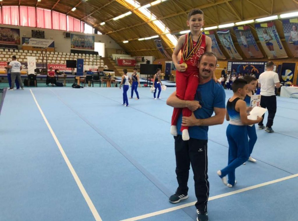 Marius Urzică, alături de fiul Alexandru