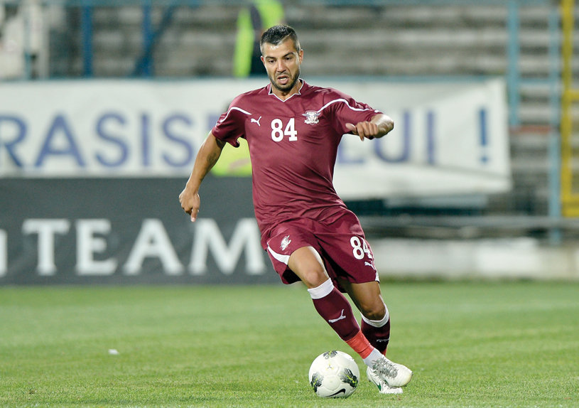 Marius Constantin a semnat prelungirea contractului cu Universitatea Craiova pentru încă un sezon