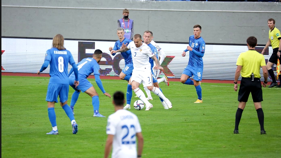 Blestemul s-a abătut asupra lui Denis Alibec. Atacantul României, exasperat de problemele medicale