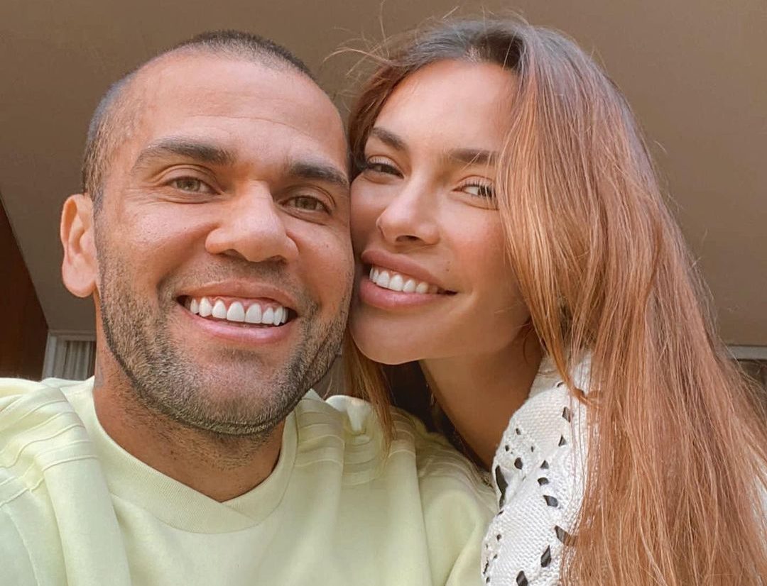  Dani Alves şi soţia lui, într-un moment fericit din trecutul nu prea îndepărtat 