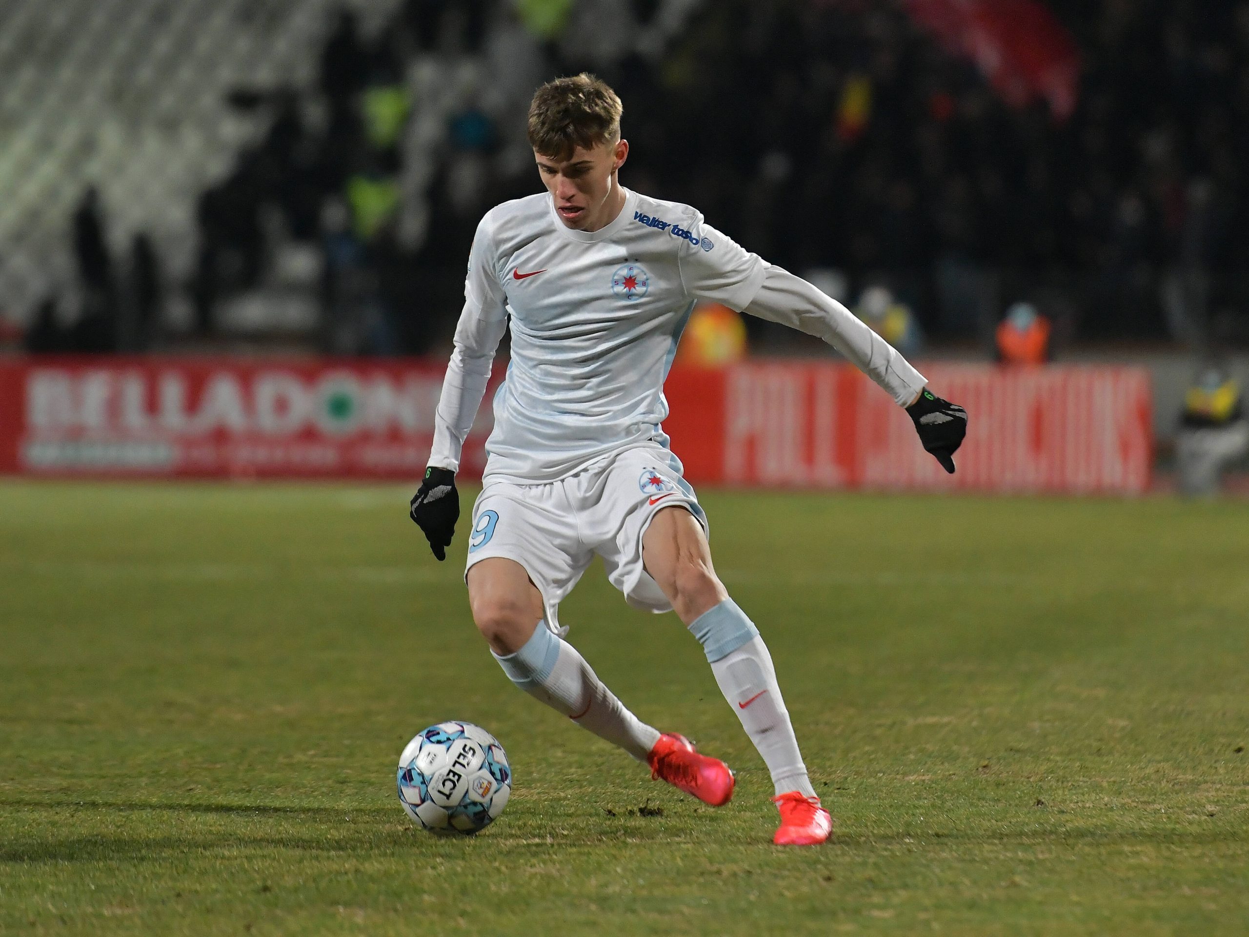 Octavian Popescu are un salariu infim la FCSB. Gigi Becali a dezvăluit