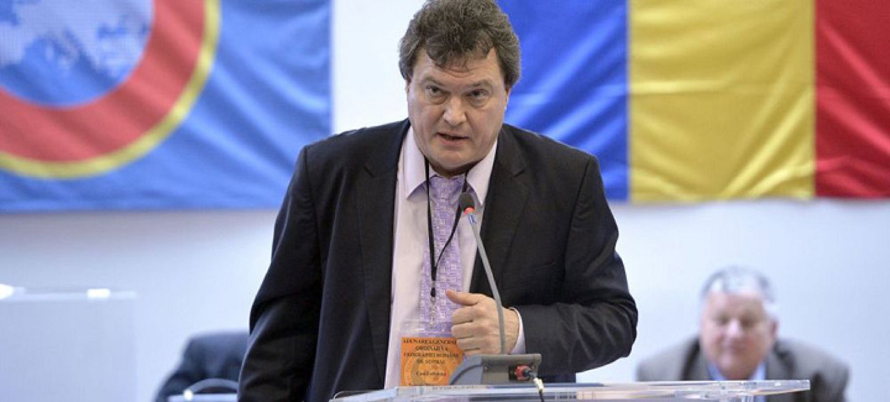 Sorin Răducanu va candida din nou la președinția FRF, de data aceasta contra lui Răzvan Burleanu