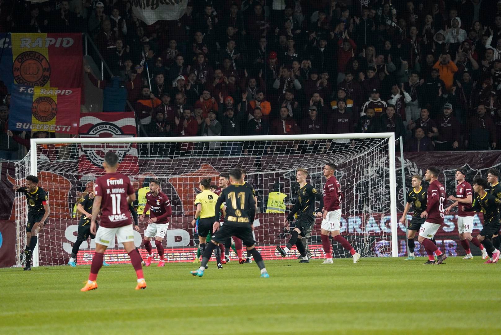 Rapid a beneficiat de 10 cornere în primele 30 de minute