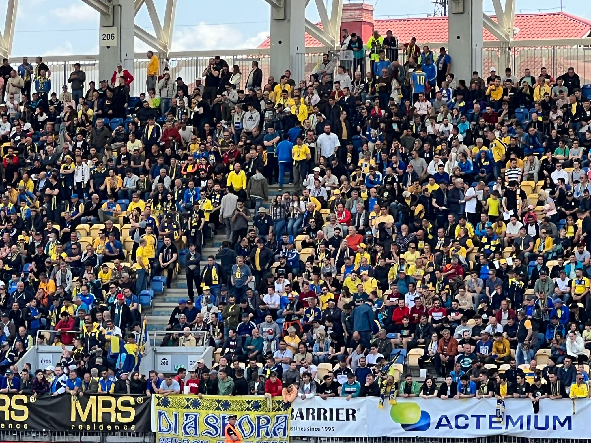 Fanii „lupilor galbeni” sunt gata de meciul cu Steaua