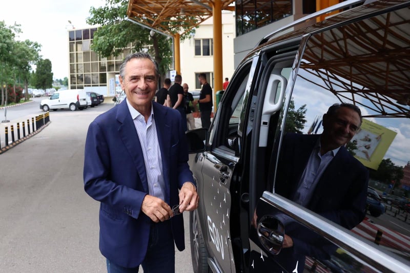 Cesare Prandelli, zâmbitor înaintea revederii cu Adrian Mutu. Sursa foto: playsport.ro
