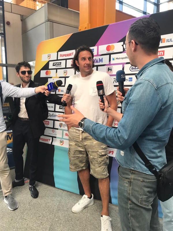 Luca Toni a ajuns la Cluj. Sursă foto: playsport.ro