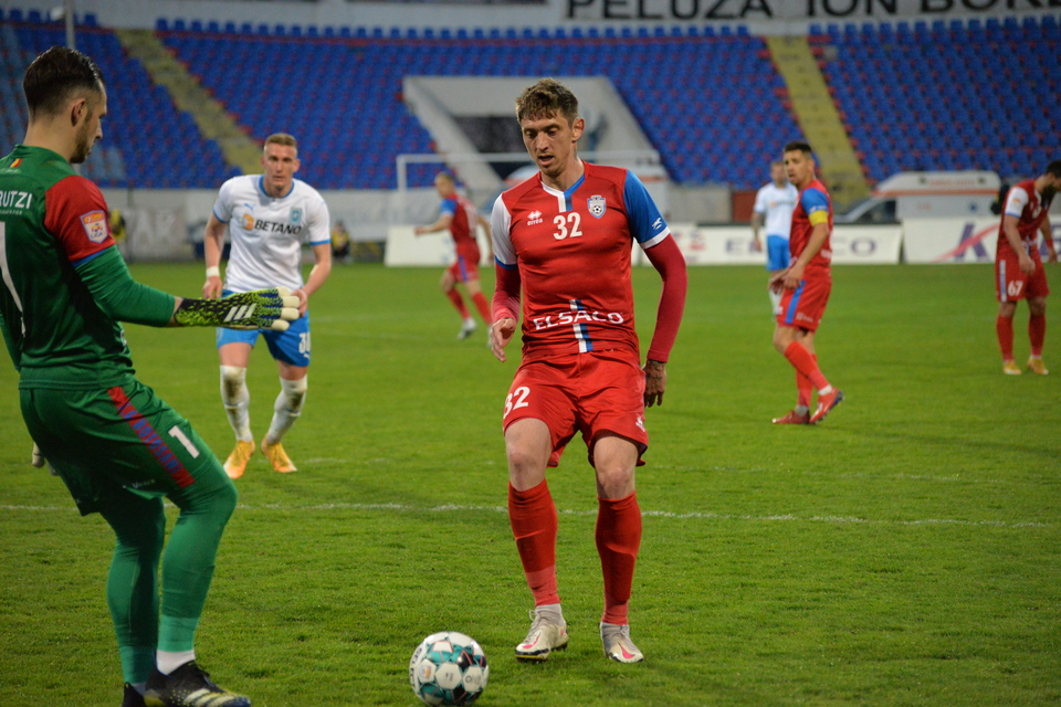 Şeroni a marcat din penalty primul său gol în Superligă după aproape un an / Foto Sport Pictures