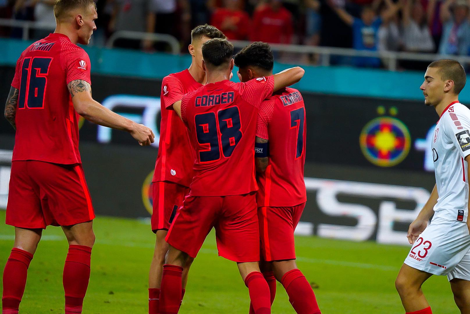 Florinel Coman înscrie golul de 3-2 pentru FCSB