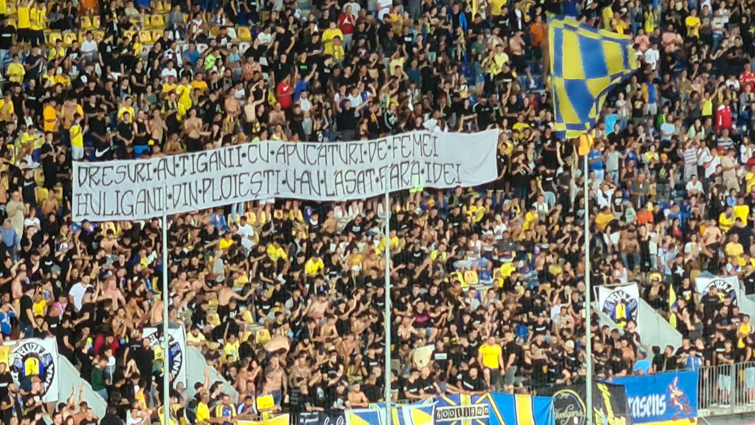 Un nou mesaj lansat de fanii grupării ploieștene