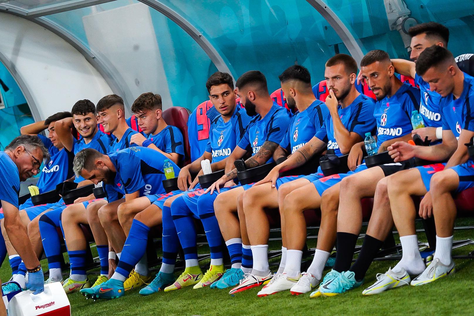 A început FCSB - Viking